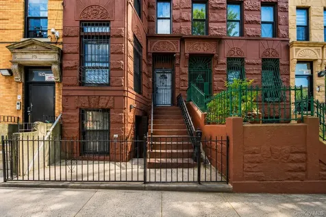 262 Vernon Avenue Brooklyn NY 11206