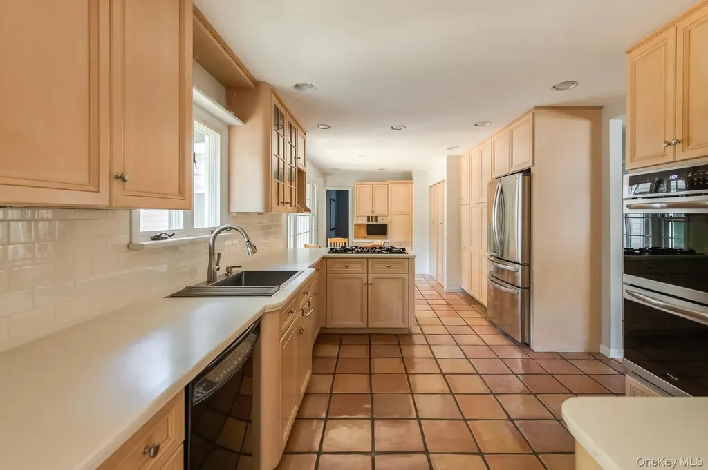 44 Pleasant Ridge Drive Poughkeepsie NY 12603