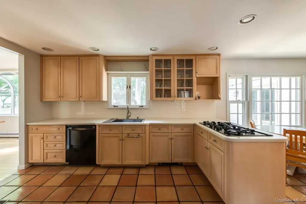 44 Pleasant Ridge Drive Poughkeepsie NY 12603