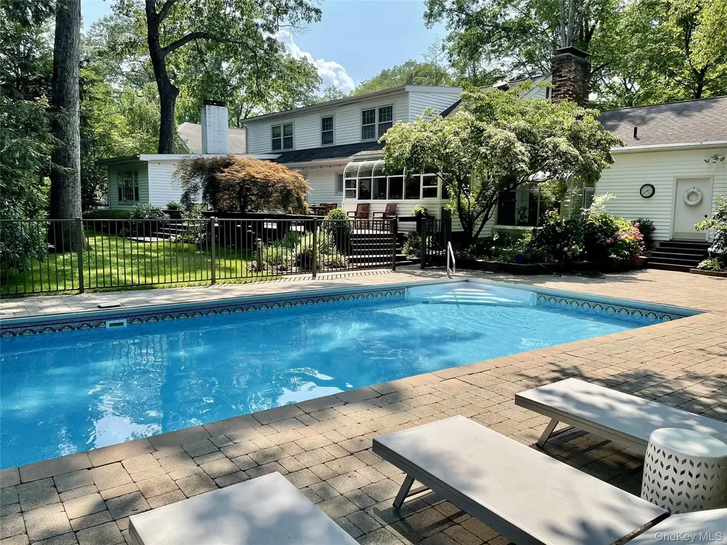 44 Pleasant Ridge Drive Poughkeepsie NY 12603