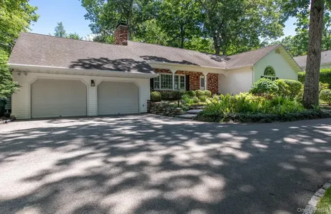 44 Pleasant Ridge Drive Poughkeepsie NY 12603