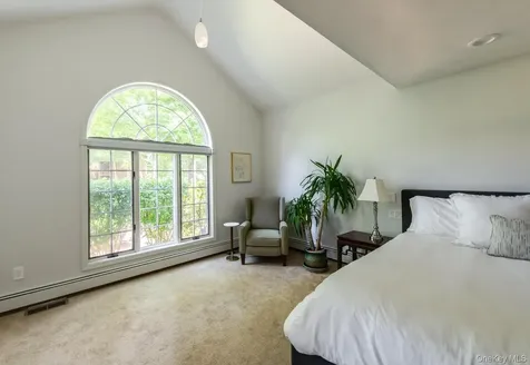 44 Pleasant Ridge Drive Poughkeepsie NY 12603