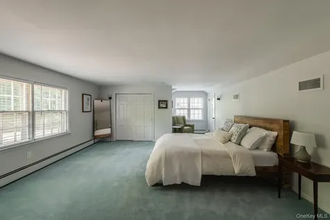44 Pleasant Ridge Drive Poughkeepsie NY 12603