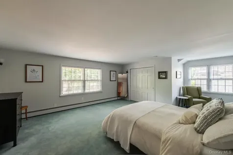 44 Pleasant Ridge Drive Poughkeepsie NY 12603