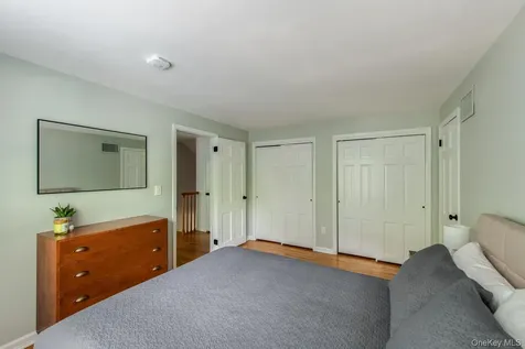44 Pleasant Ridge Drive Poughkeepsie NY 12603