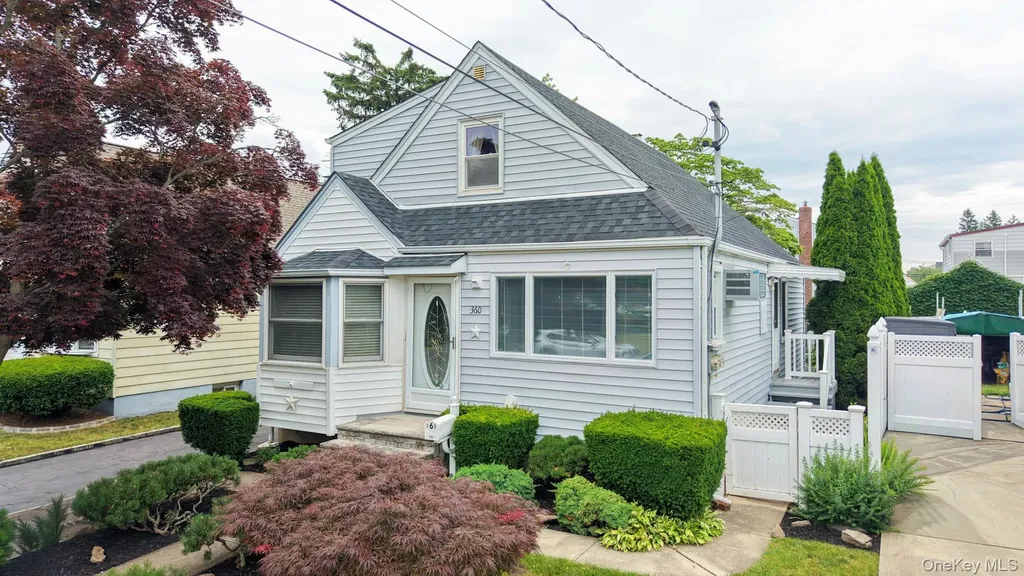 360 Grand Avenue West Hempstead NY 11552