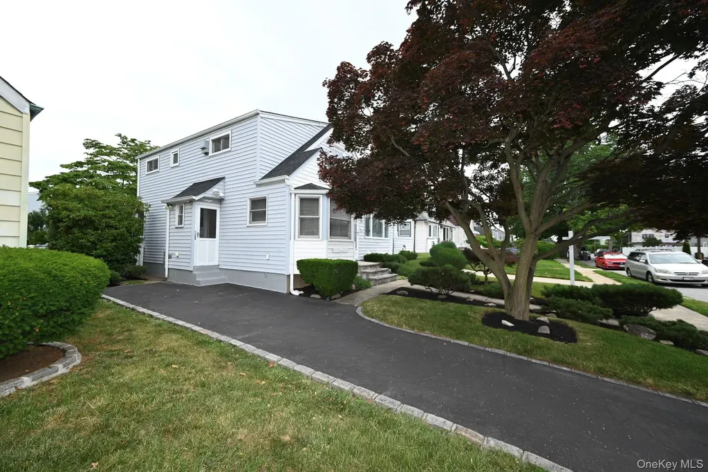 360 Grand Avenue West Hempstead NY 11552