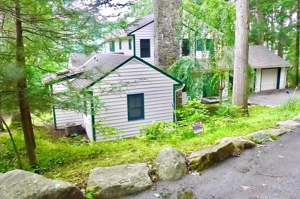 56 Twin Lakes Road South Salem NY 10590