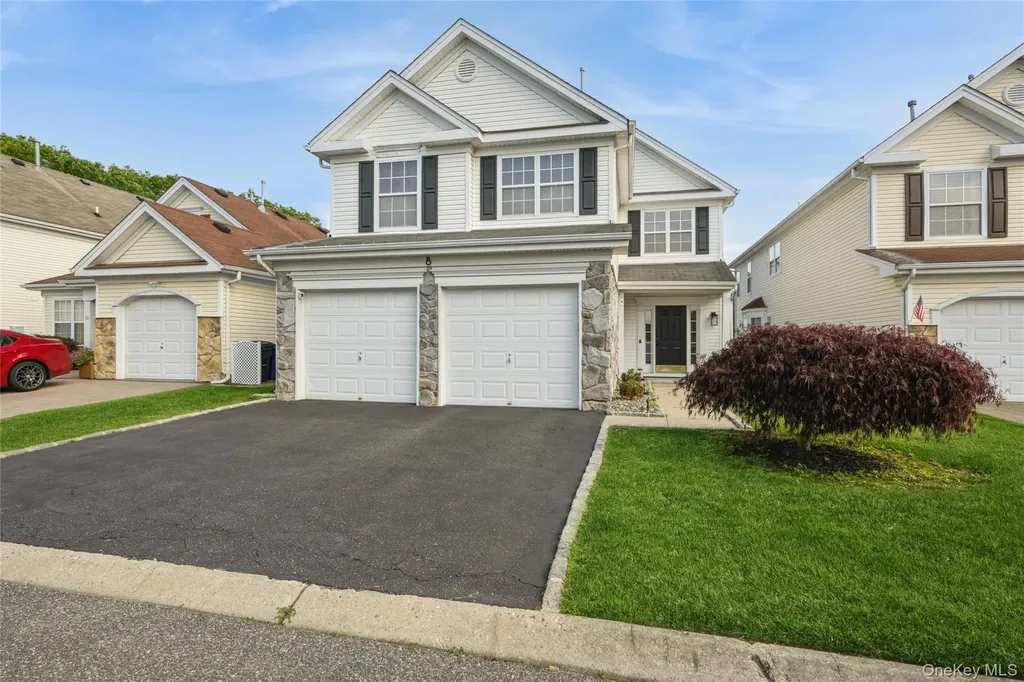 8 Jennifer Lane Middle Island NY 11953