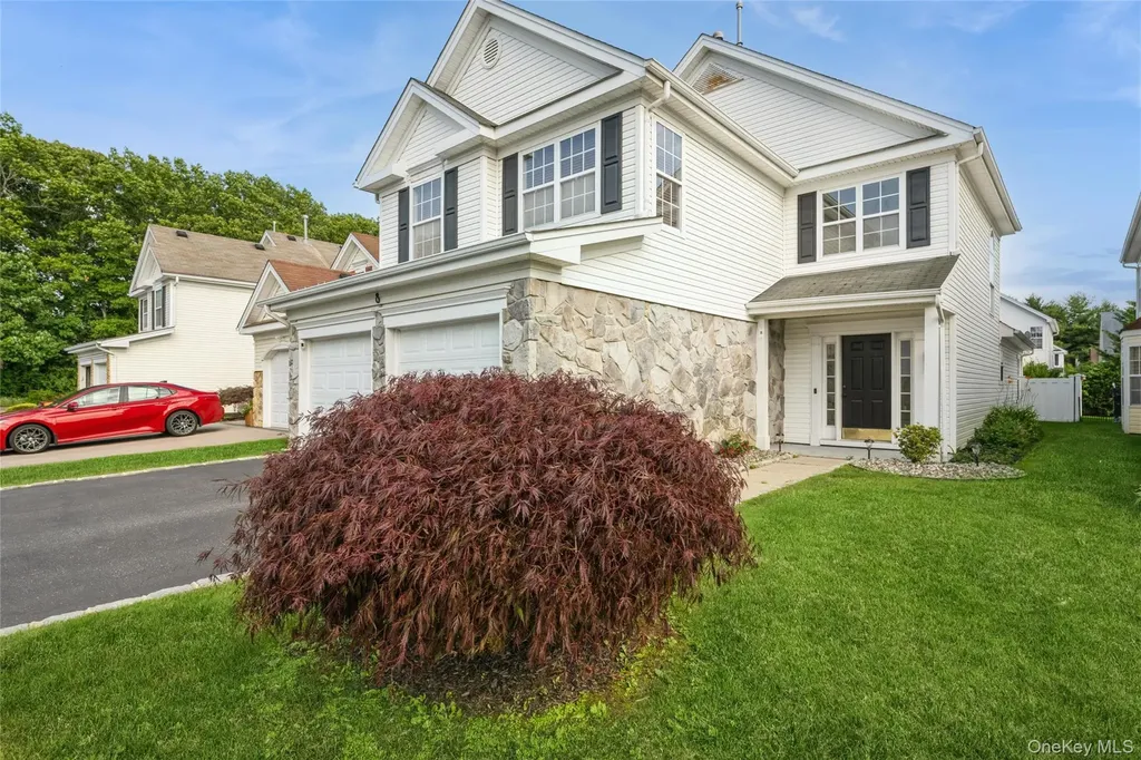 8 Jennifer Lane Middle Island NY 11953