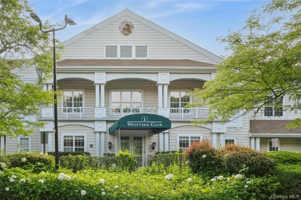 8 Jennifer Lane Middle Island NY 11953