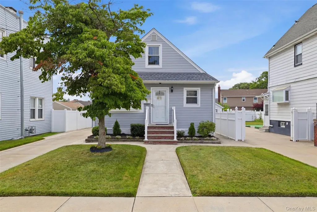 64 Lehrer Avenue Elmont NY 11003