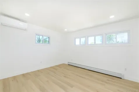 1282 Allen Drive Seaford NY 11783
