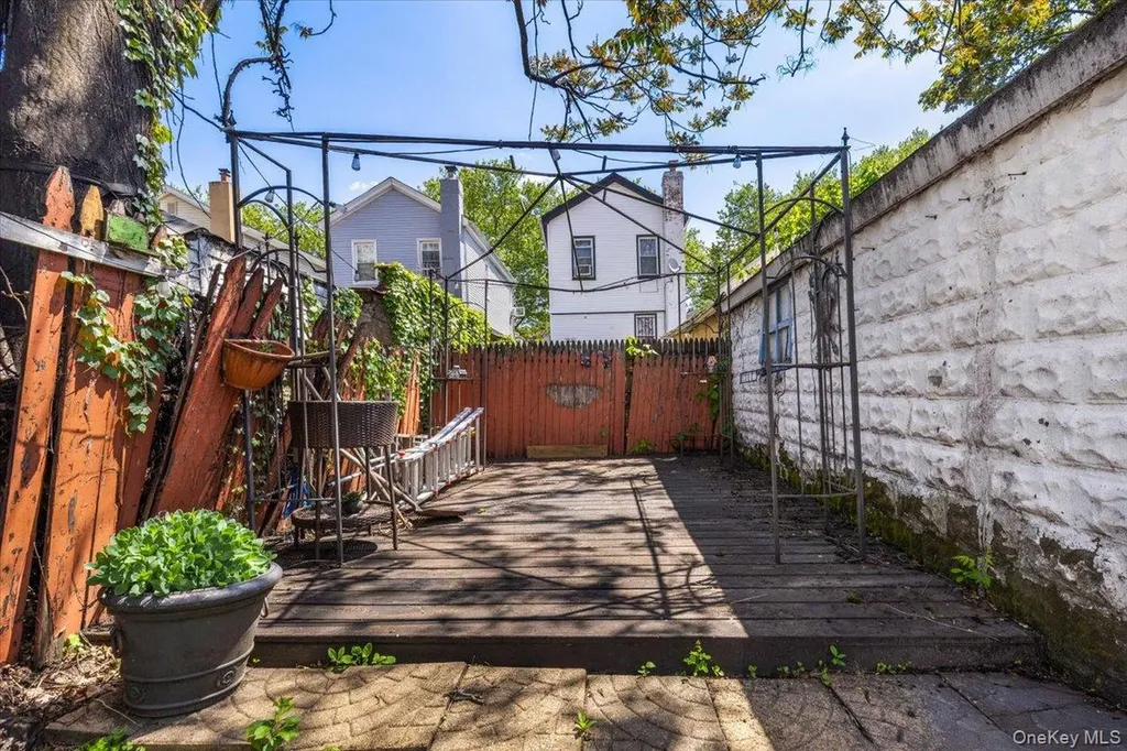 4212 Wilder Avenue Bronx NY 10466