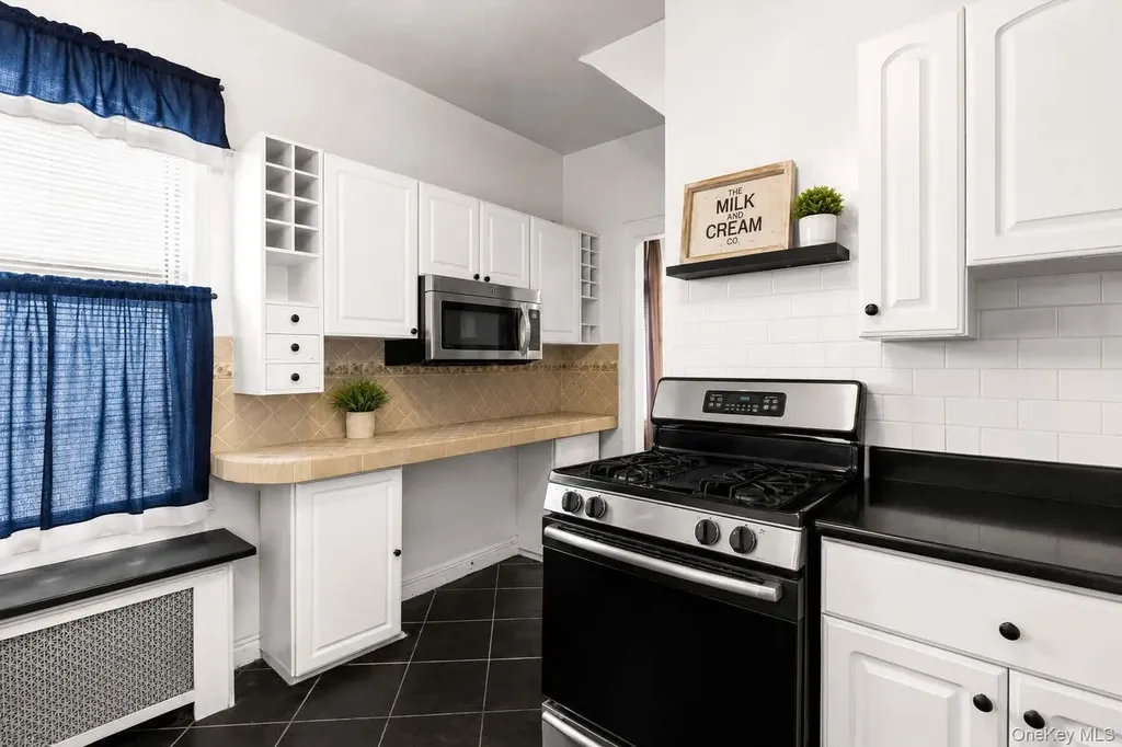 4212 Wilder Avenue Bronx NY 10466