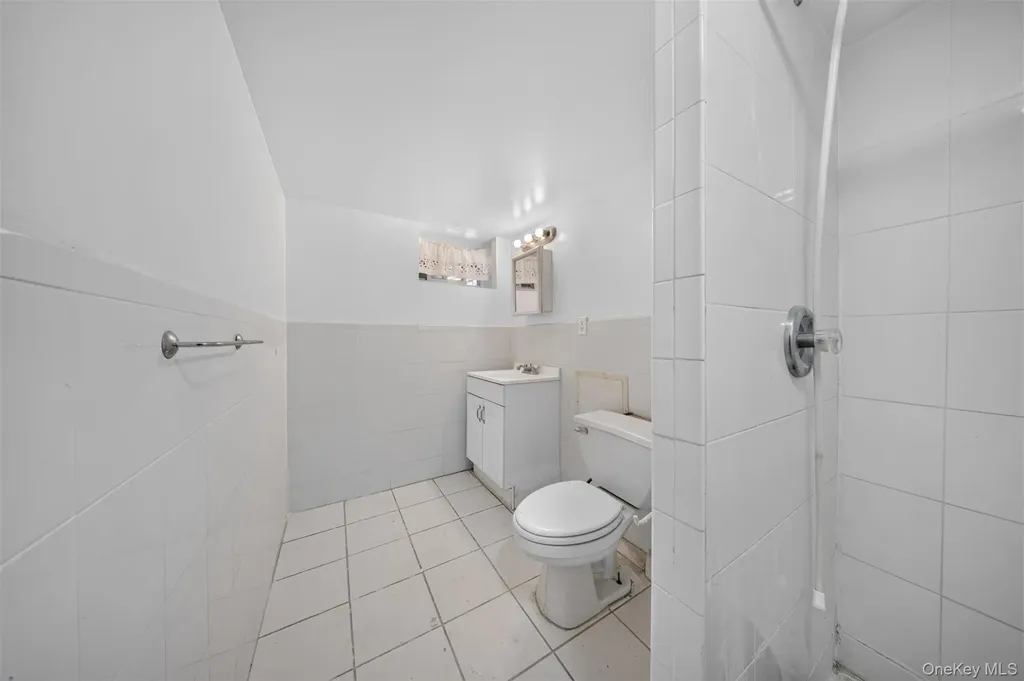 79-35 77th Avenue Glendale NY 11385