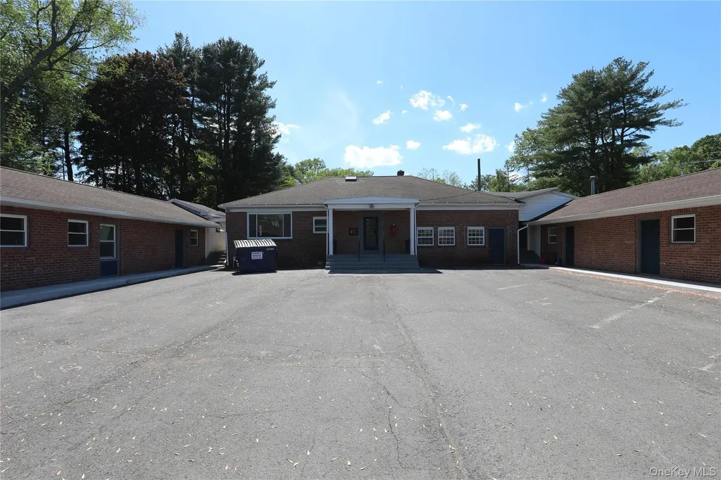 14311 9w Other NY 12124