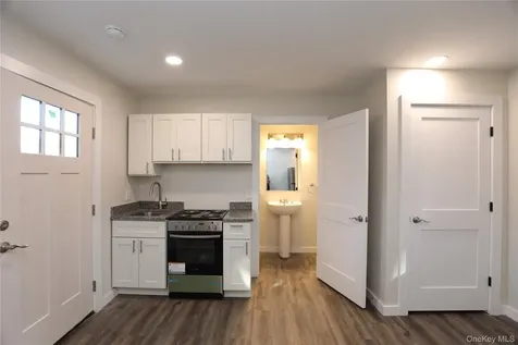 14311 9w Other NY 12124