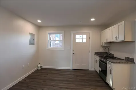 14311 9w Other NY 12124