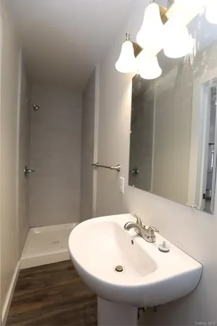 14311 9w Other NY 12124