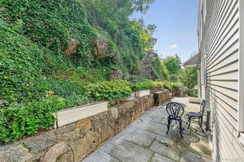 273 Madison Avenue Port Chester NY 10573