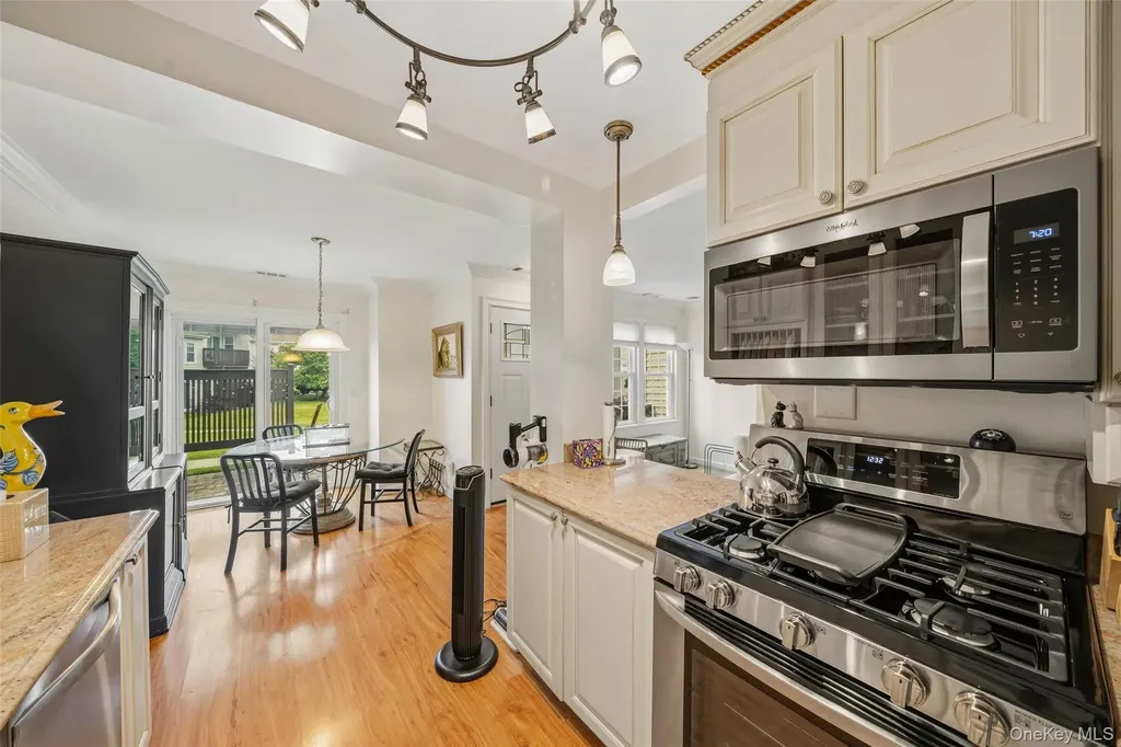2119 Whispering Hills Chester NY 10918