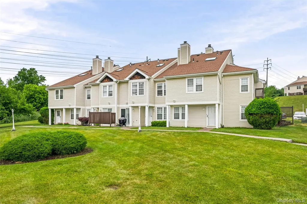 2119 Whispering Hills Chester NY 10918