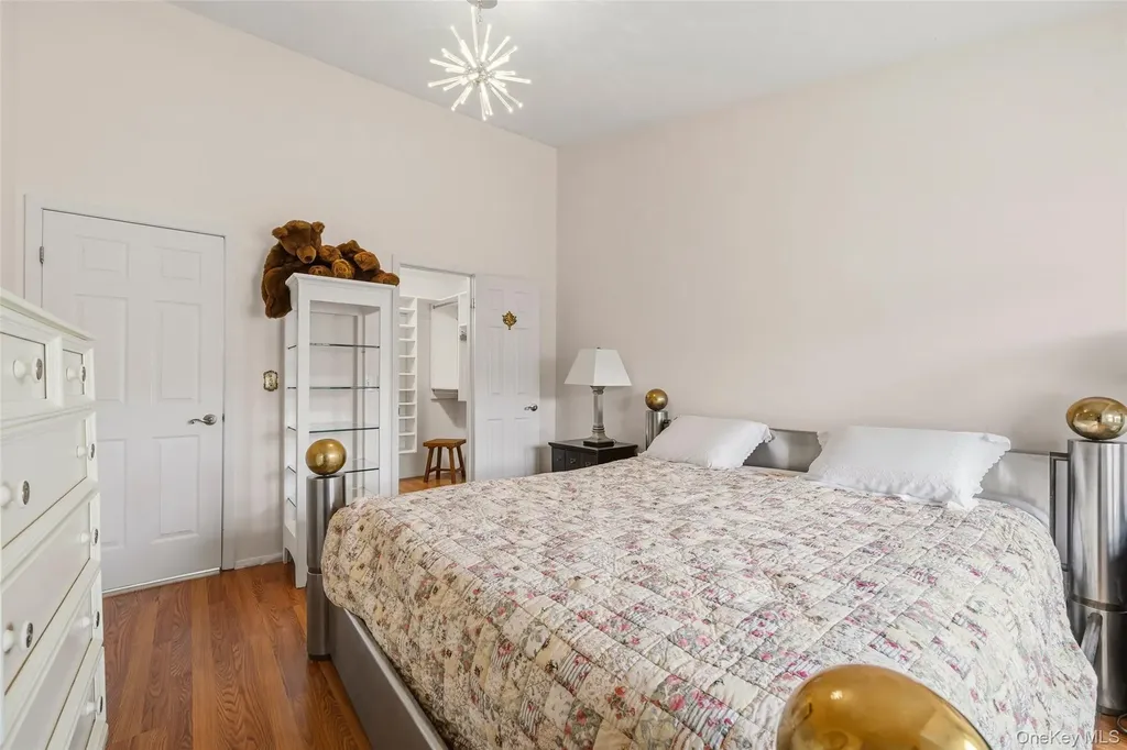 2119 Whispering Hills Chester NY 10918