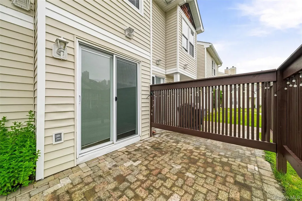 2119 Whispering Hills Chester NY 10918