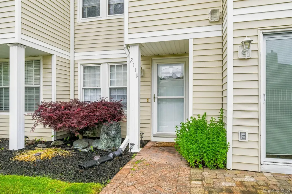 2119 Whispering Hills Chester NY 10918