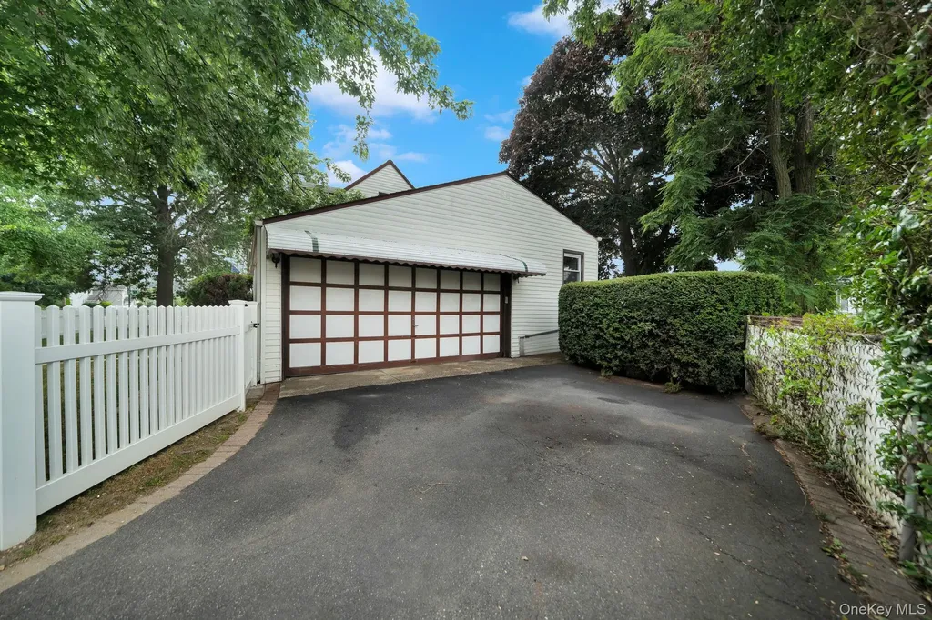1582 Bellmore Road North Bellmore NY 11710
