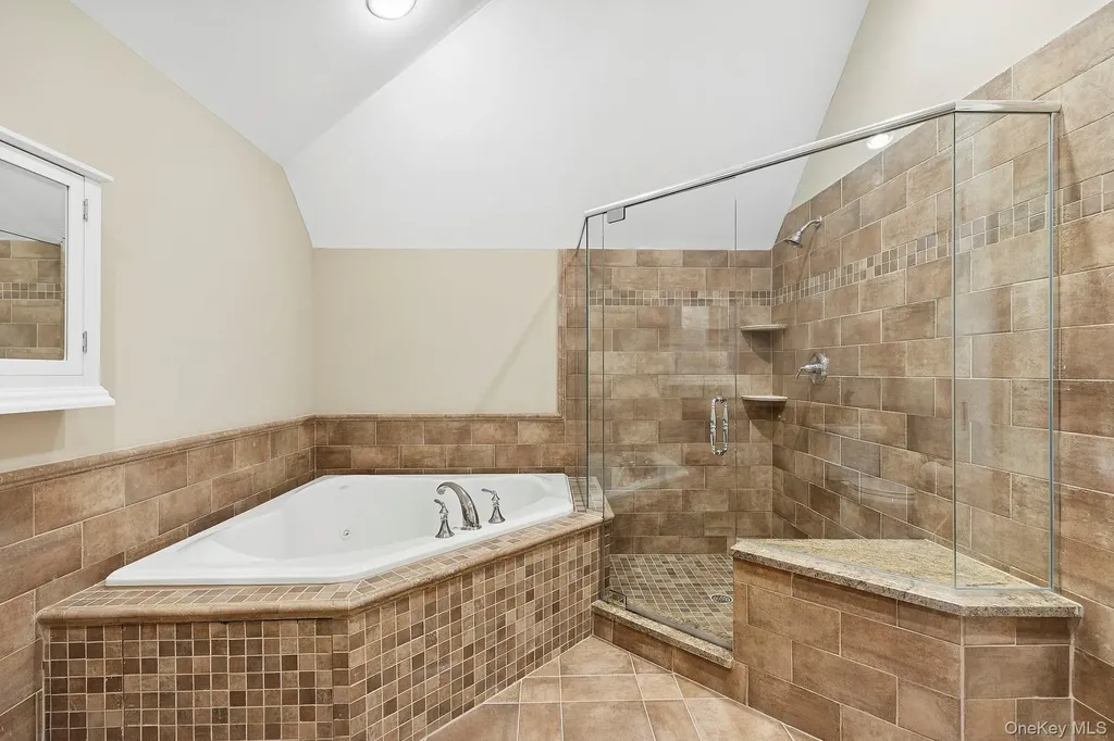 144 Round Swamp Road West Hills NY 11743