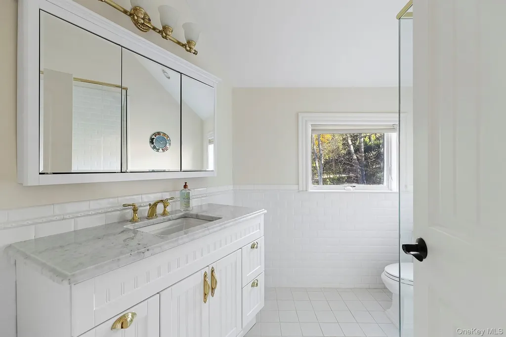144 Round Swamp Road West Hills NY 11743