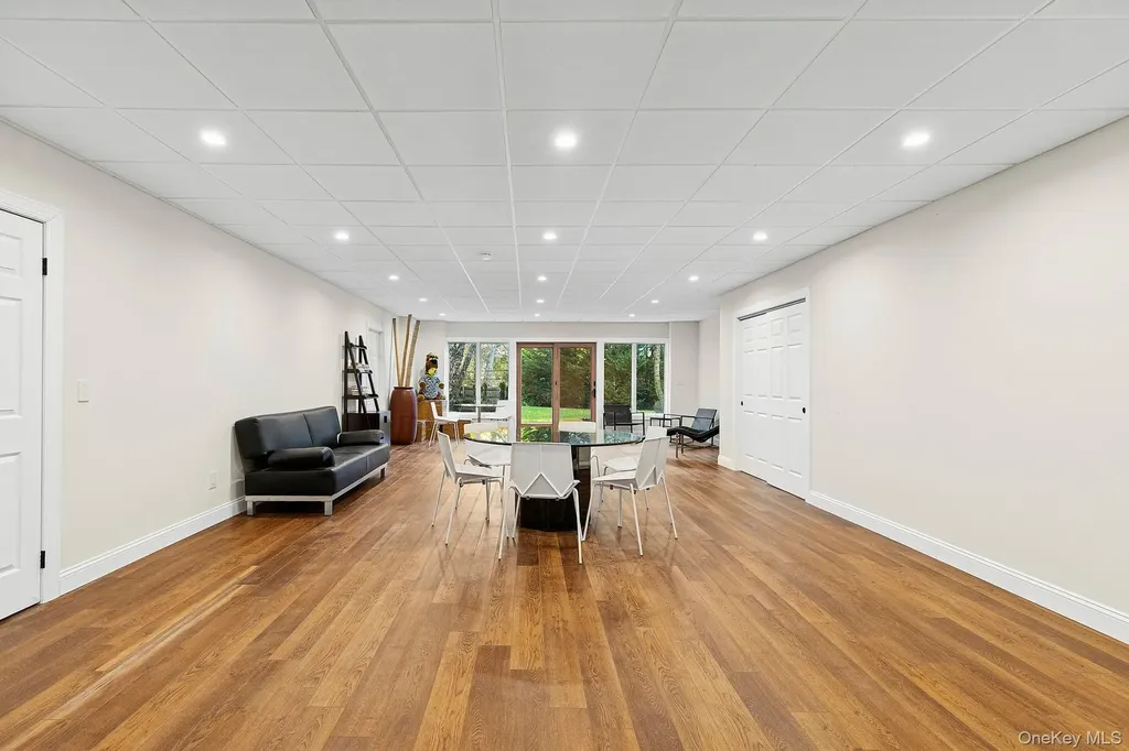 144 Round Swamp Road West Hills NY 11743