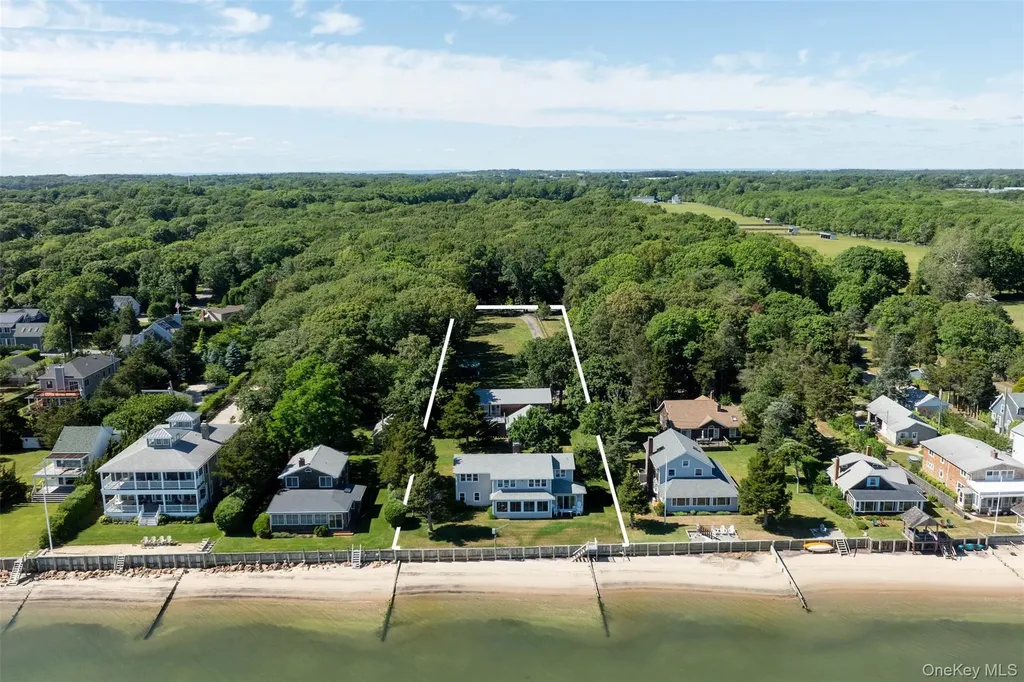300 Terry Path Mattituck NY 11952