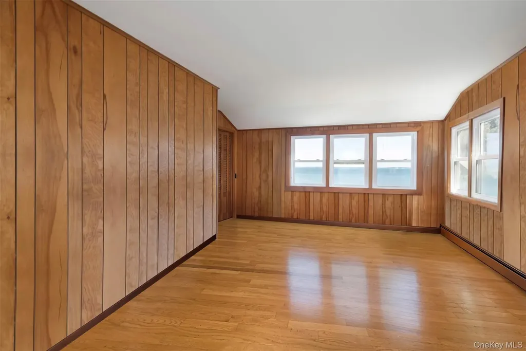 300 Terry Path Mattituck NY 11952