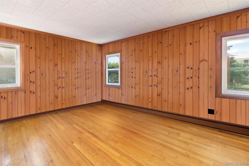 300 Terry Path Mattituck NY 11952
