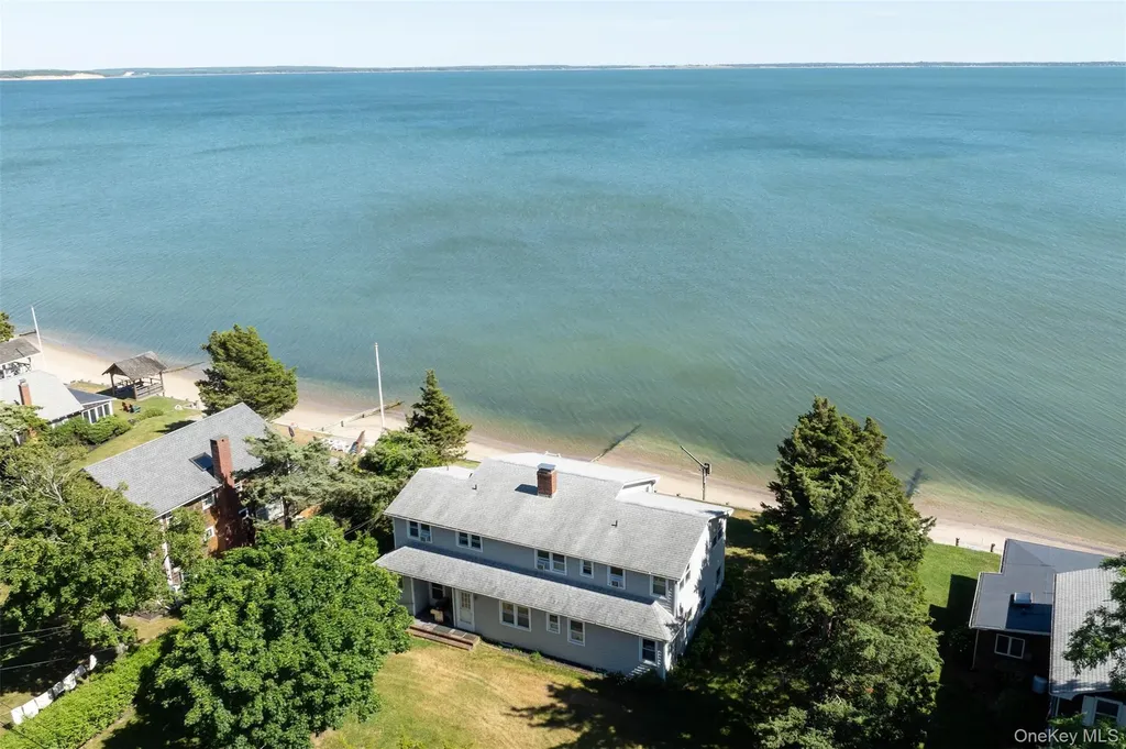 300 Terry Path Mattituck NY 11952
