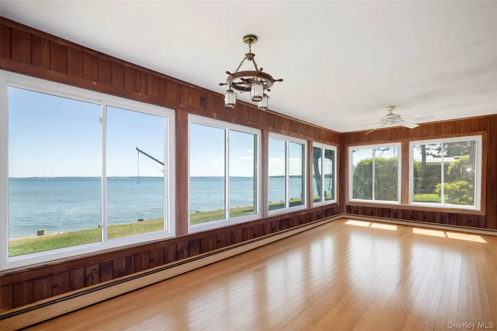 300 Terry Path Mattituck NY 11952