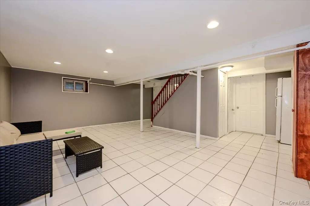 295 Maryland Avenue Freeport NY 11520