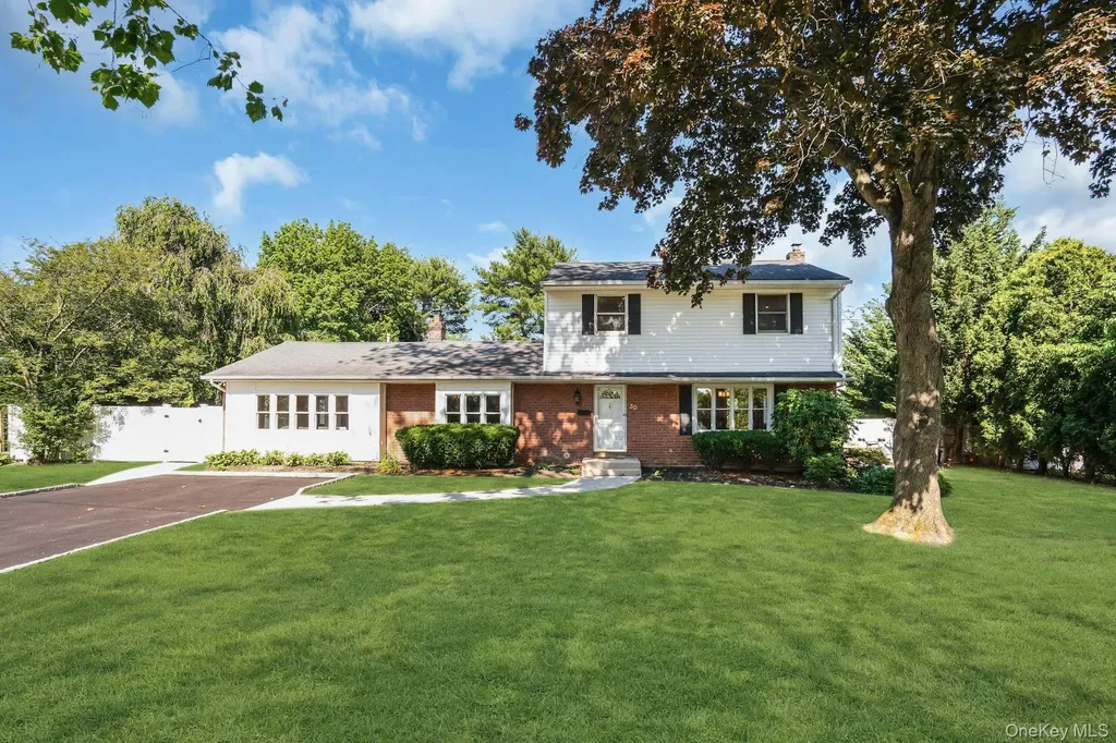 30 Sarina Drive Commack NY 11725