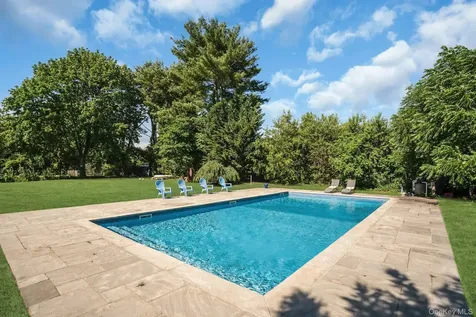 30 Sarina Drive Commack NY 11725