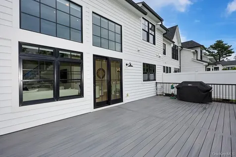 115 Three Ponds Lane E Woodbury NY 11797
