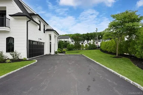 115 Three Ponds Lane E Woodbury NY 11797