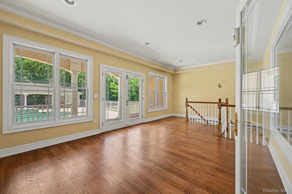 33 Manor Road Patterson NY 12563