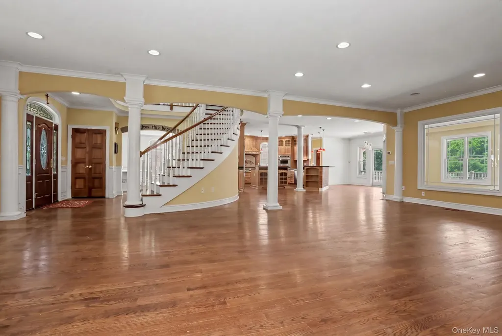 33 Manor Road Patterson NY 12563
