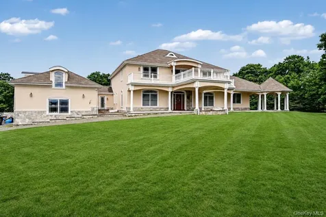 33 Manor Road Patterson NY 12563