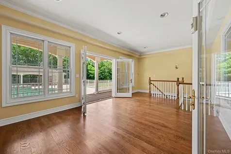 33 Manor Road Patterson NY 12563