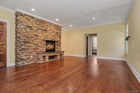 33 Manor Road Patterson NY 12563