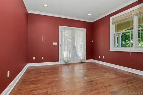 33 Manor Road Patterson NY 12563